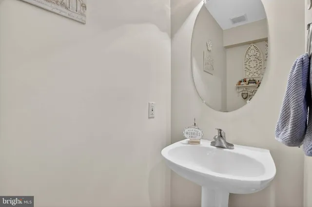 $530,000 | 5327 Chase Lions Way, Columbia, MD 21044