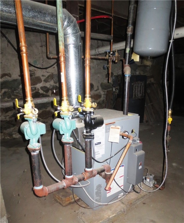 22 Woonsocket Hill Road North Smithfield, RI 02896 - Photo 14 of 18