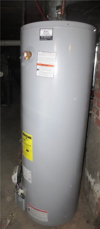 22 Woonsocket Hill Road North Smithfield, RI 02896 - Photo 15 of 18