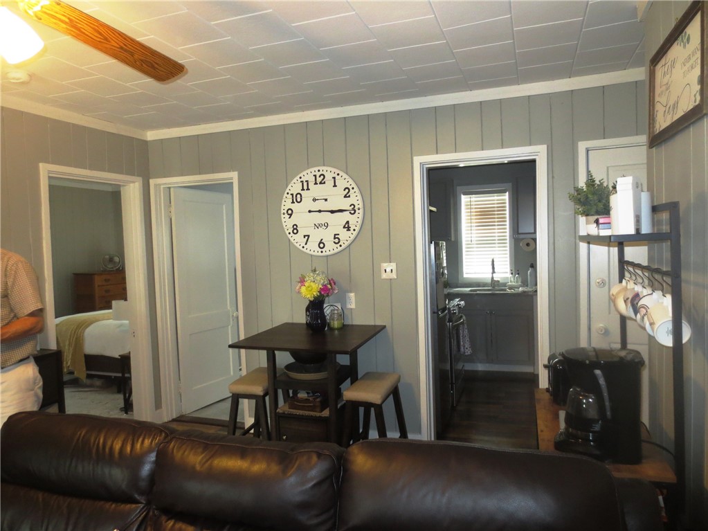 22 Woonsocket Hill Road North Smithfield, RI 02896 - Photo 4 of 18