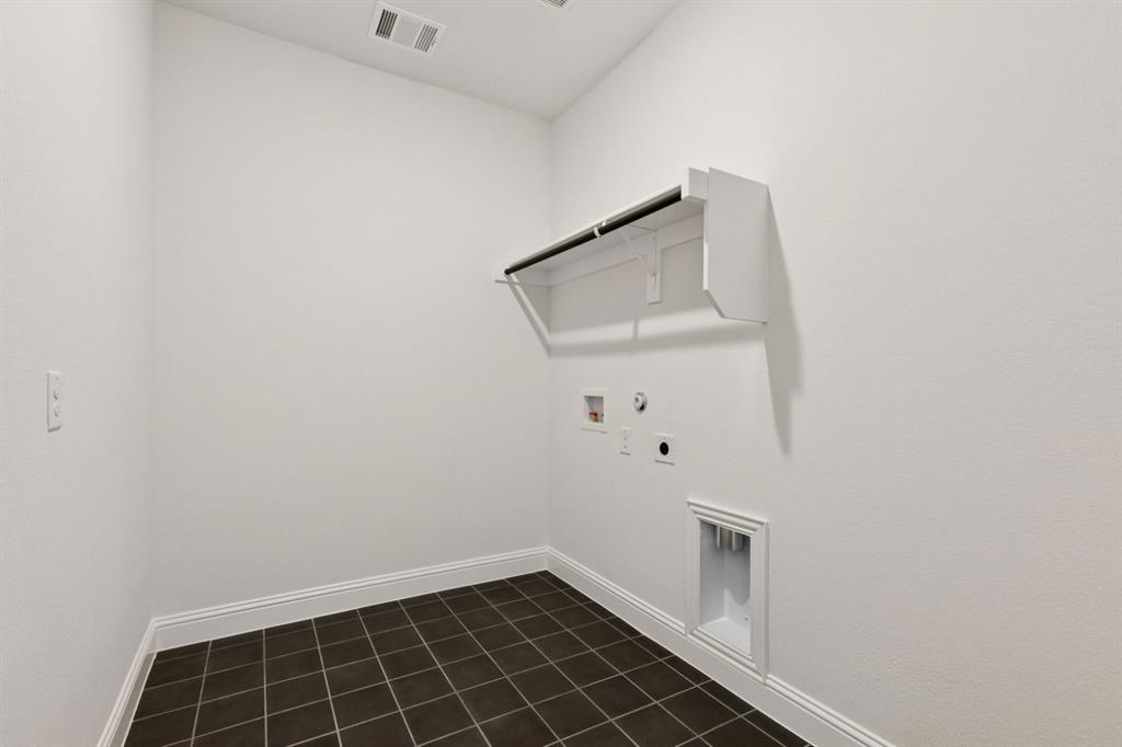 4225 Furrow Bend Joshua, TX 76058 - Photo 11 of 32 3-4225Furrow_003