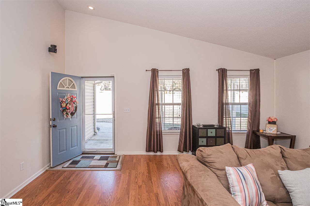 637 Fairmont Road Anderson, SC 29621 - Photo 8 of 29