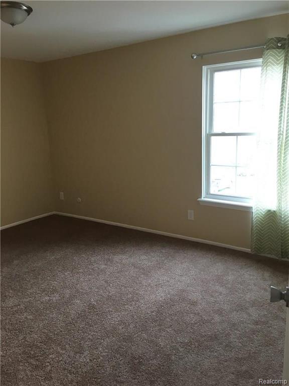 529 East University Drive, Unit 79 Rochester, MI 48307 - Photo 8 of 14