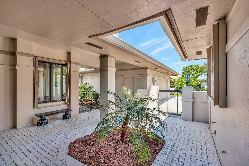 6102 Southeast Oakmont Place Stuart, FL 34997 - Photo 4 of 50 Photo 4