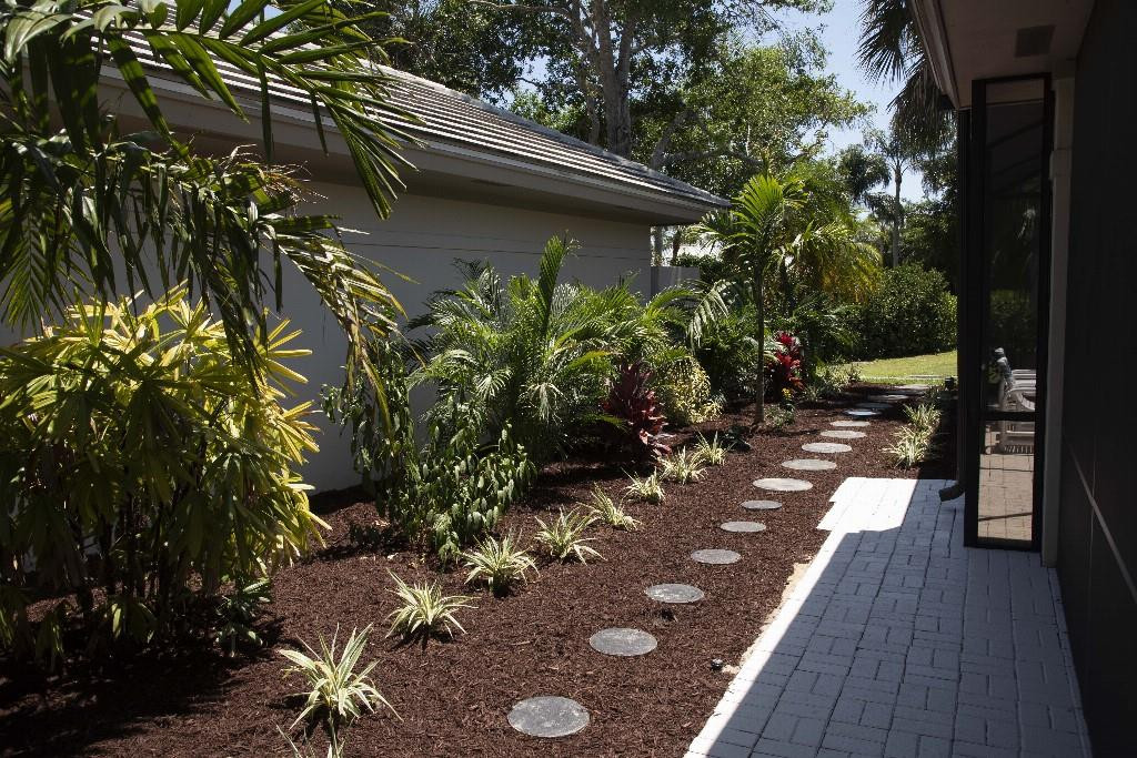 6102 Southeast Oakmont Place Stuart, FL 34997 - Photo 7 of 50 Photo 7