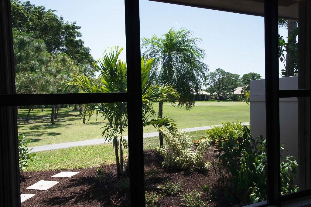 6102 Southeast Oakmont Place Stuart, FL 34997 - Photo 9 of 50 Photo 9