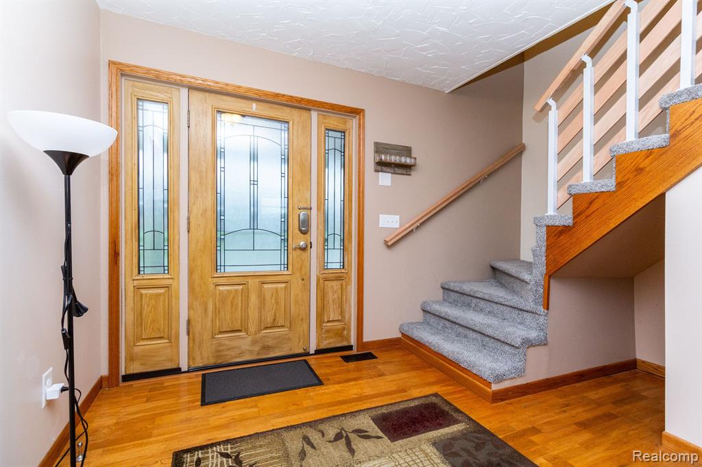 27469 Waltz Road New Boston, MI 48164 - Photo 6 of 60