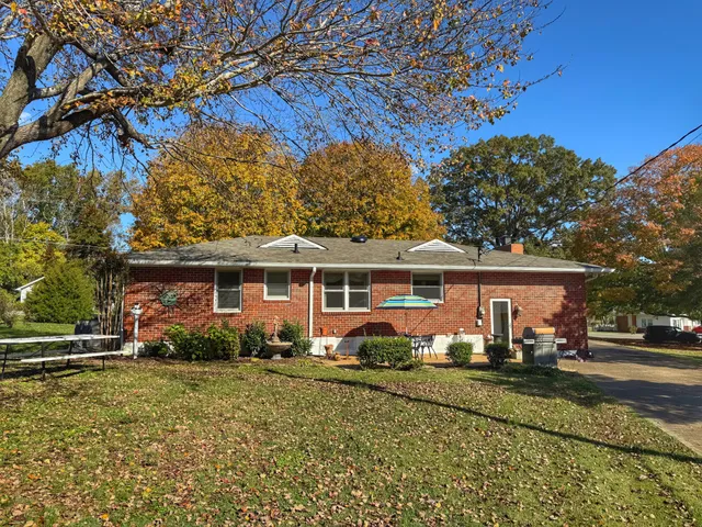 front view of house with a yard