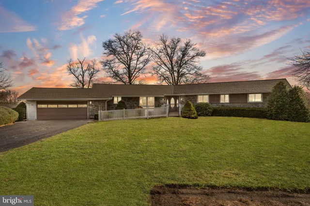 $575,000 | 51 Arneys Mt Road, Pemberton, NJ 08068