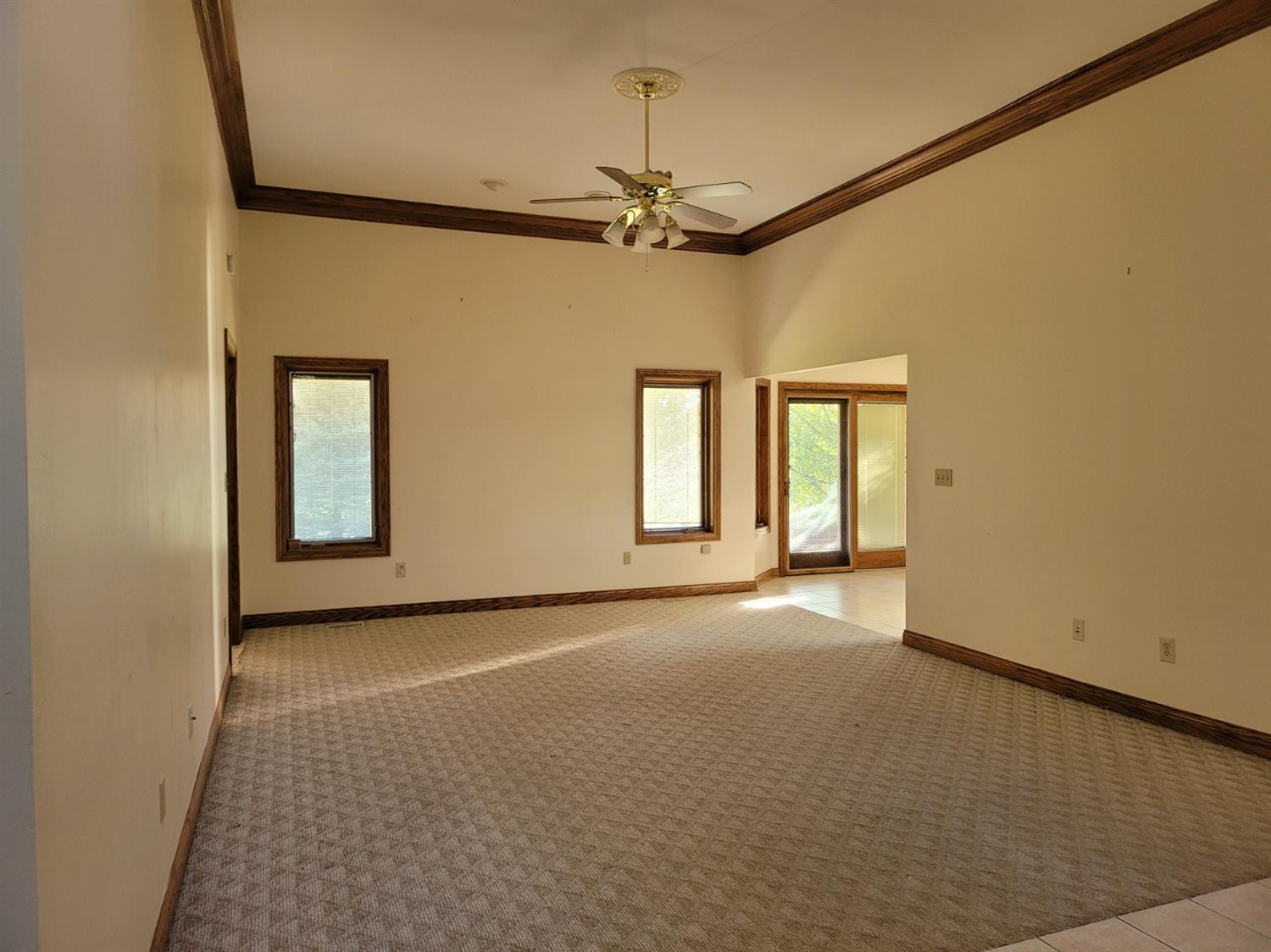 10349 Sutton Place Munster, IN 46321 - Photo 4 of 32 1500x1124