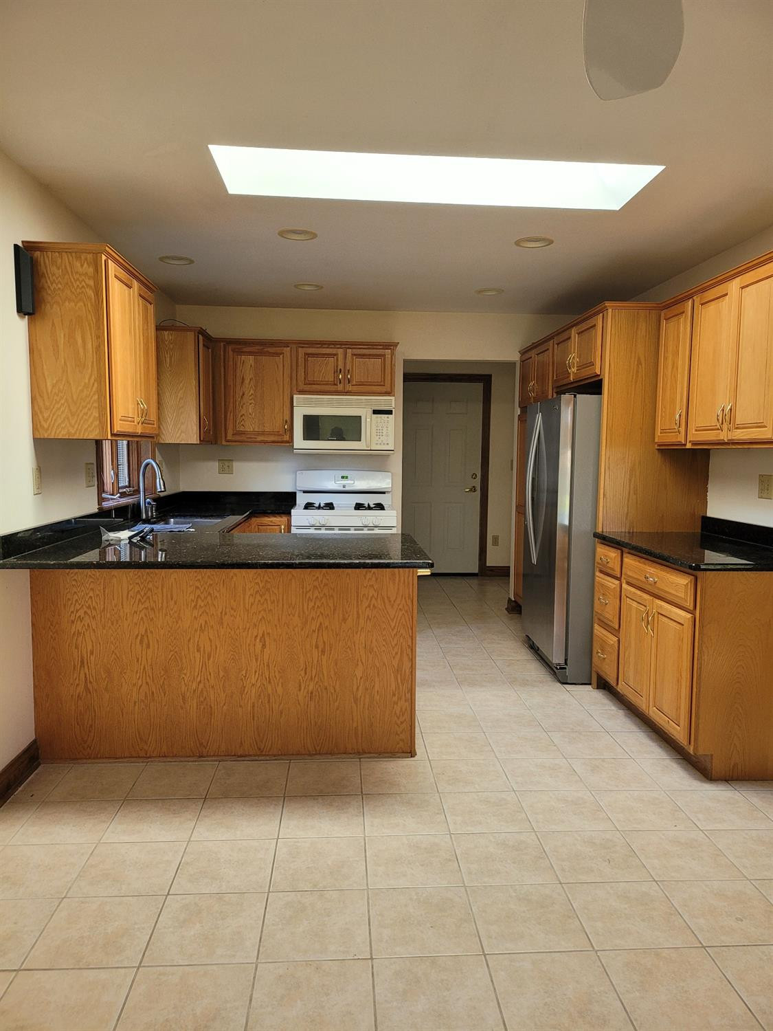 10349 Sutton Place Munster, IN 46321 - Photo 7 of 32 1125x1500