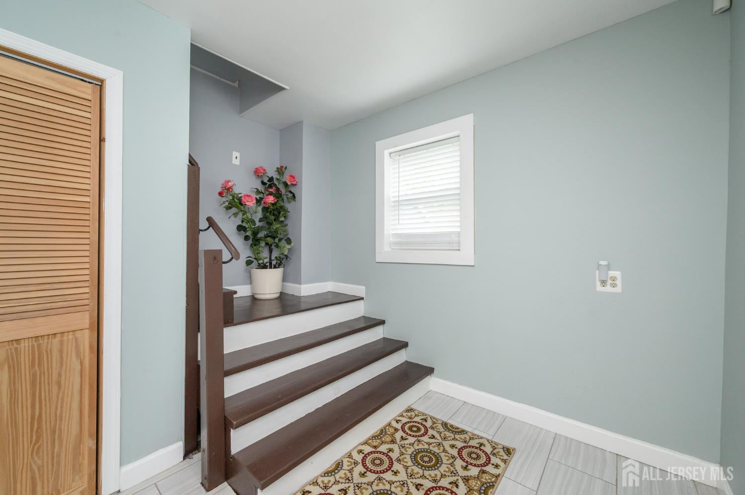 519 Calvert Road North Brunswick, NJ 08902 - Photo 20 of 46