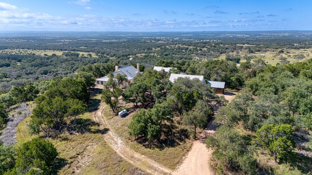 309 Ridgeview Drive Fredericksburg, TX 78624 - Photo 2 of 65