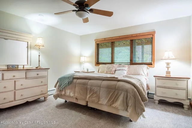 a view of a garage room