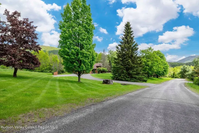 $930,000 | 68 Hilltop Drive, Windham, NY 12454