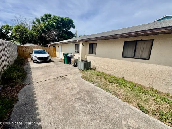 $1,500 | 319-321 Jefferson Avenue, Unit 321, Cape Canaveral, FL 32920