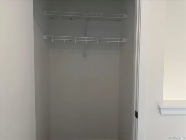 $2,000 | 5 Colonial Drive, Unit 8, Wappingers Falls, NY 12590