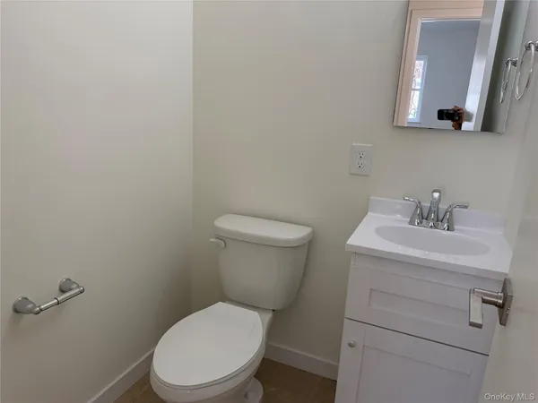 $2,000 | 5 Colonial Drive, Unit 8, Wappingers Falls, NY 12590