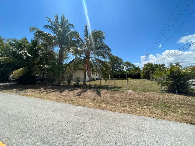 $650,000 | 821 Southwest 4th Avenue, Delray Beach, FL 33444