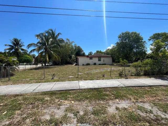$650,000 | 821 Southwest 4th Avenue, Delray Beach, FL 33444