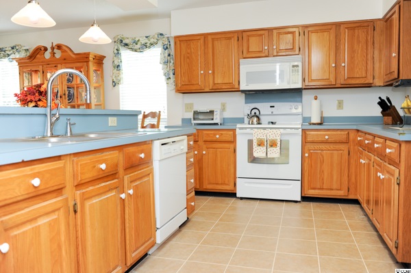 662 Bluebird Lane Murrells Inlet, SC 29576 - Photo 4 of 15 Gallery Image 4