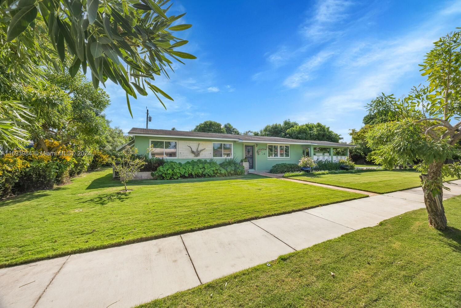 8510 Southwest 45th Street Miami, FL 33155 - Photo 2 of 28 Gallery Image 2