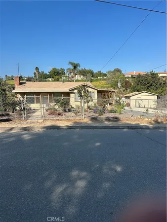 $2,300 | 19923 Grant Street, Corona, CA 92881