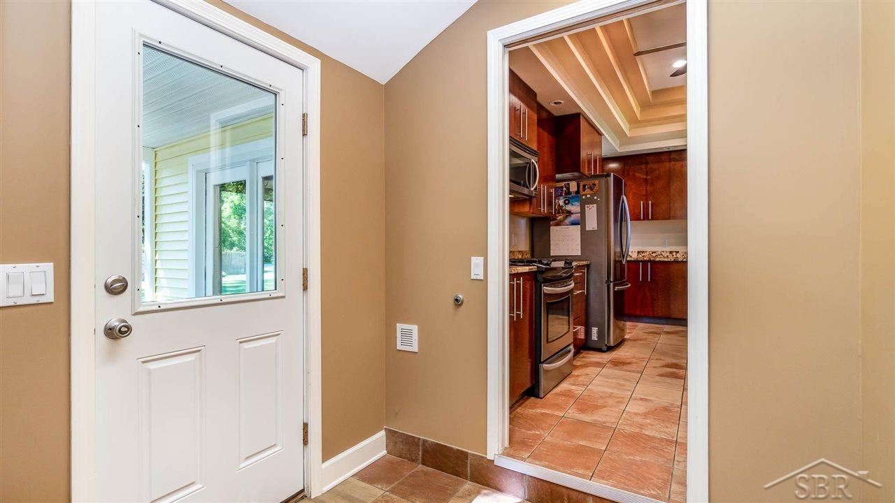 405 Richards Road Bay City, MI 48706 - Photo 29 of 38 Entry