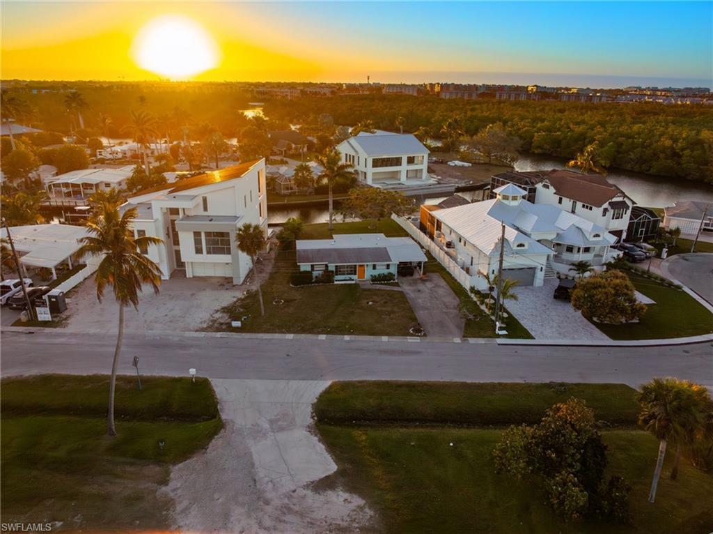 1796 Holiday Lane Naples, FL 34104 - Photo 11 of 30