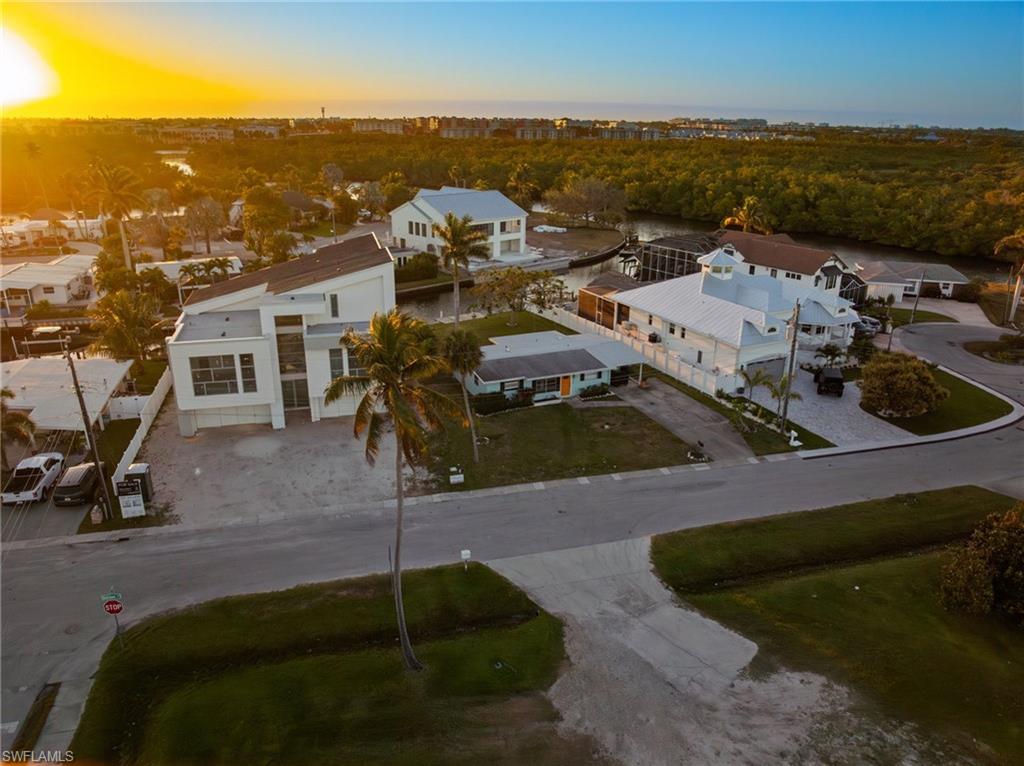 1796 Holiday Lane Naples, FL 34104 - Photo 12 of 30