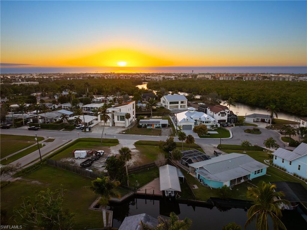 1796 Holiday Lane Naples, FL 34104 - Photo 16 of 30