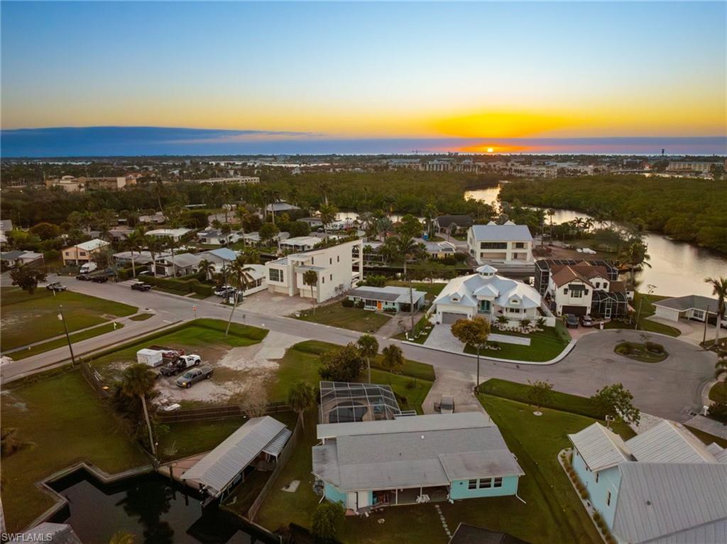 1796 Holiday Lane Naples, FL 34104 - Photo 19 of 30