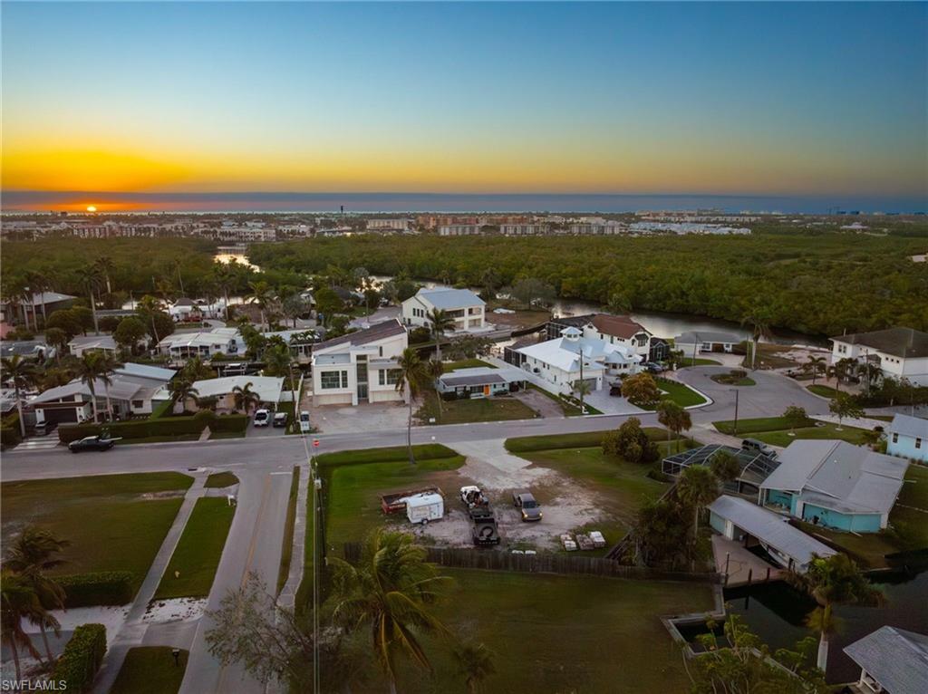 1796 Holiday Lane Naples, FL 34104 - Photo 20 of 30