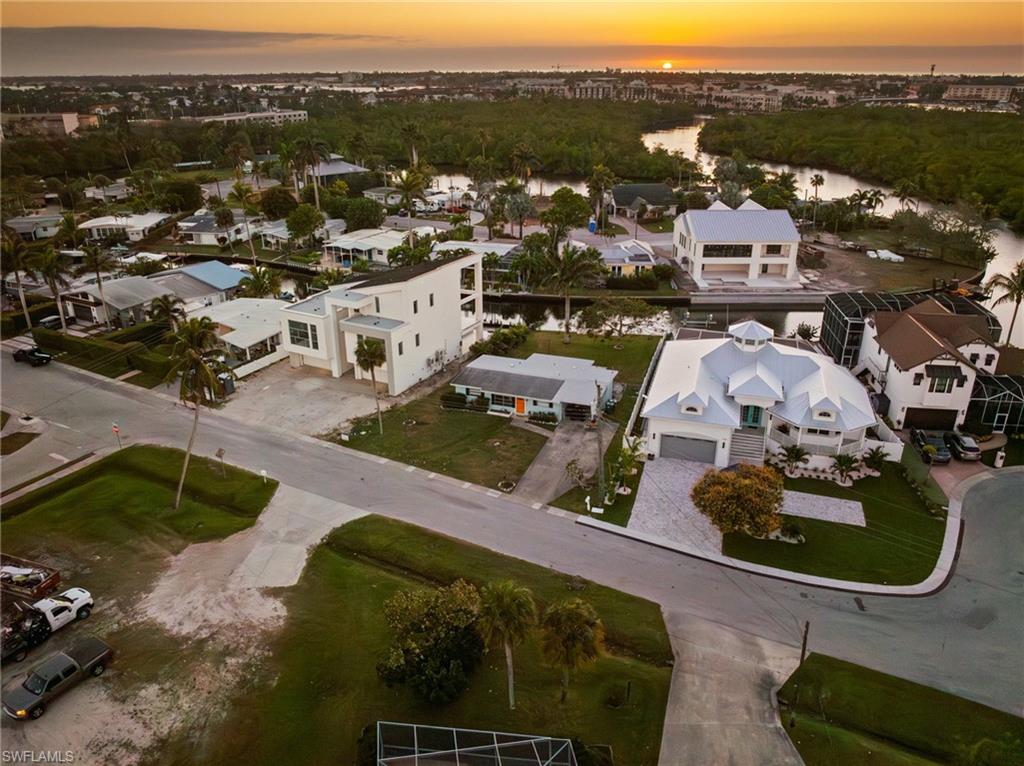 1796 Holiday Lane Naples, FL 34104 - Photo 21 of 30