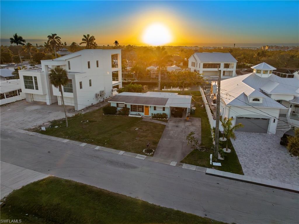 1796 Holiday Lane Naples, FL 34104 - Photo 9 of 30