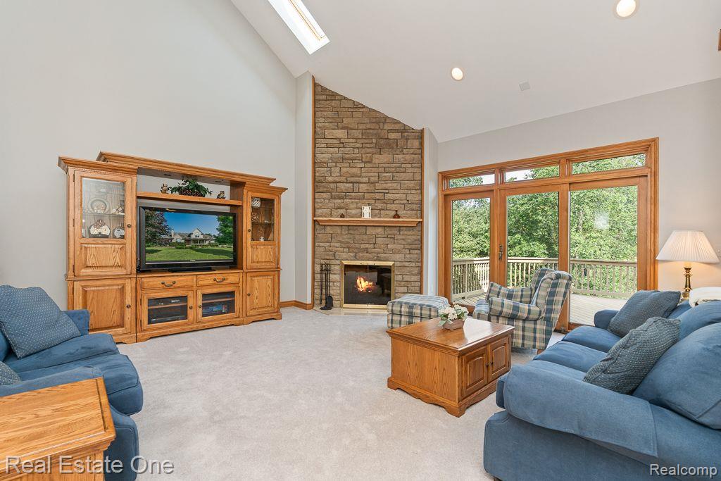 617 Foxwood Trail Rochester, MI 48306 - Photo 14 of 76