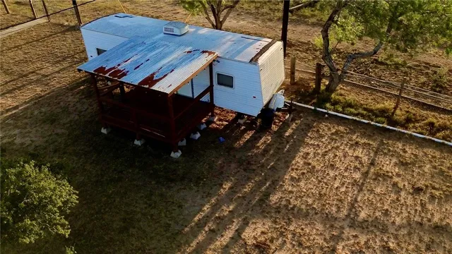 a view of an outdoor space