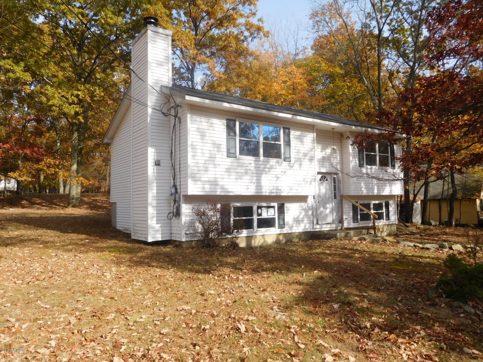 1288 Pine Ridge Bushkill, PA 18324 - Photo 3 of 25