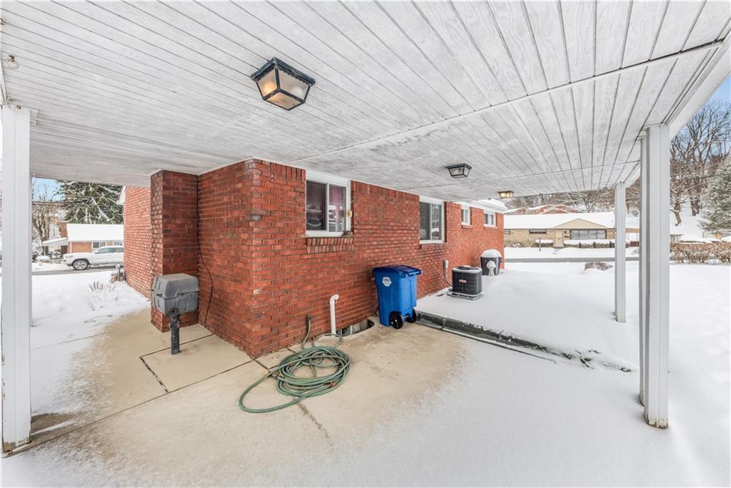 5239 Ranchview Drive Pittsburgh, PA 15236 - Photo 2 of 25 Gallery Image 2