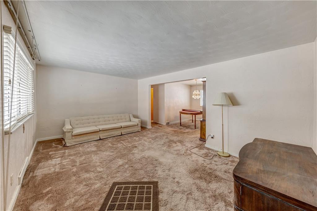 5239 Ranchview Drive Pittsburgh, PA 15236 - Photo 7 of 25 Gallery Image 7