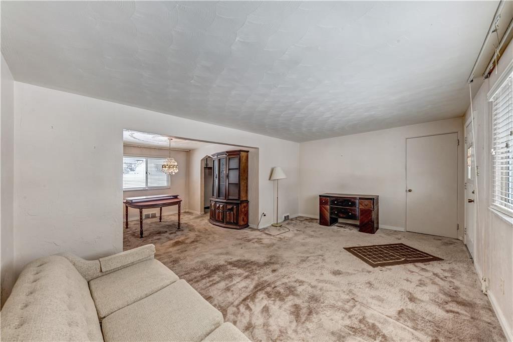 5239 Ranchview Drive Pittsburgh, PA 15236 - Photo 8 of 25 Gallery Image 8