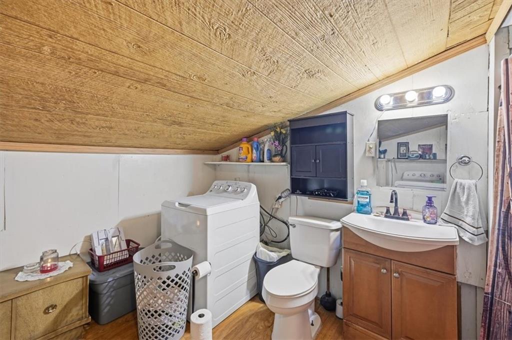 6910 Donahoo Road Kansas City, KS 66104 - Photo 10 of 19