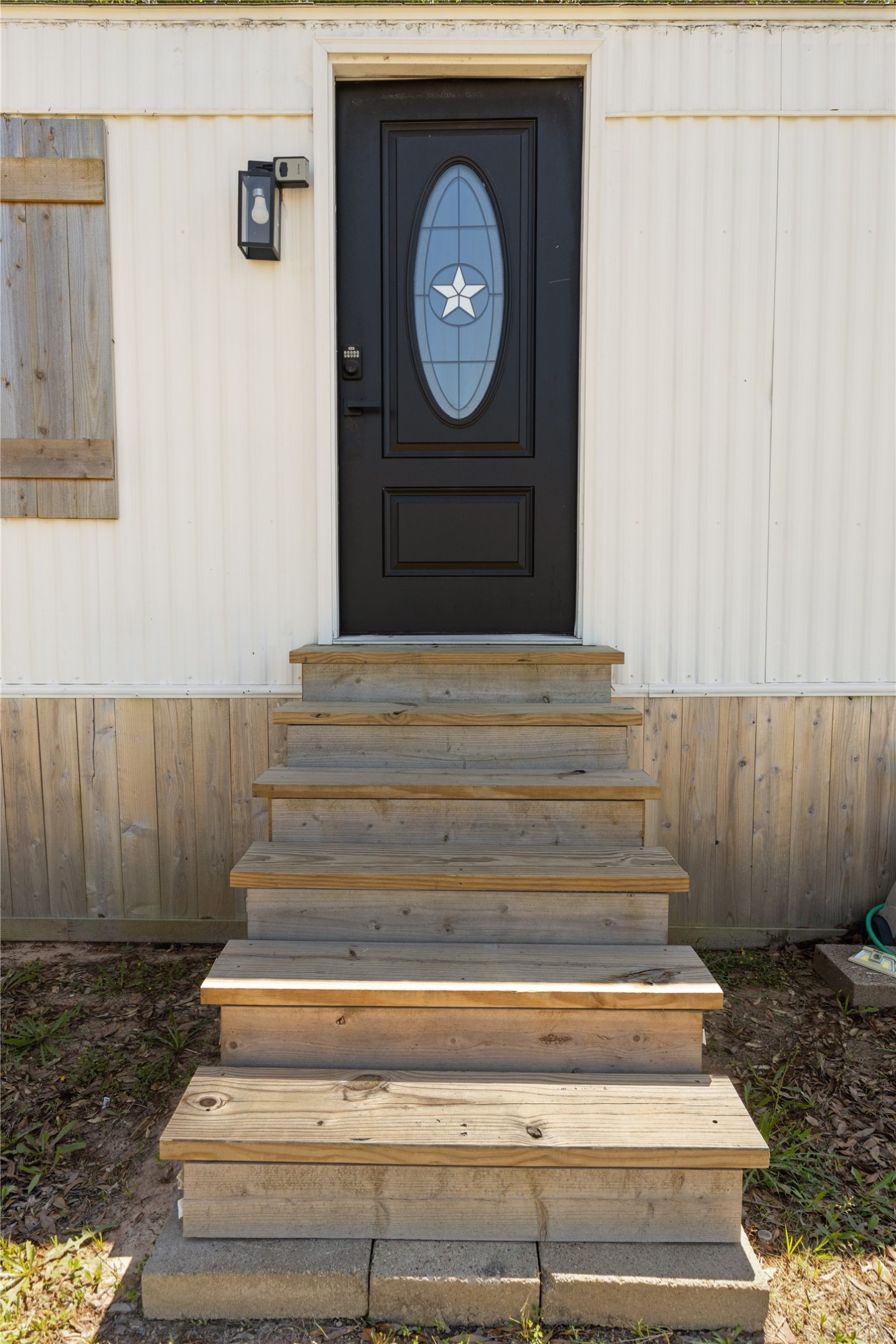 2134 County Road 5017 Cleveland, TX 77327 - Photo 4 of 25 a view of entryway