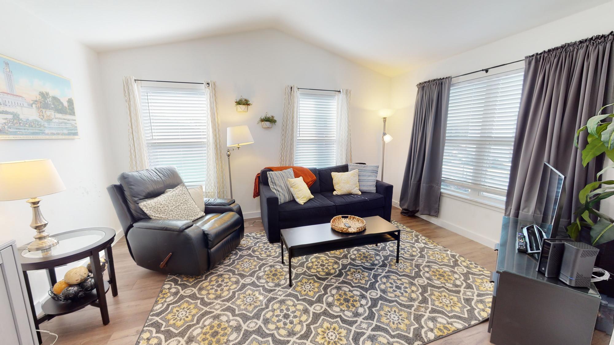 6409 Burns Street, Unit 307 Austin, TX 78752 - Photo 3 of 19