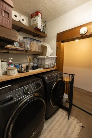 $250,000 | 16121 County Road 4 Southeast, Lake Lillian, MN 56253