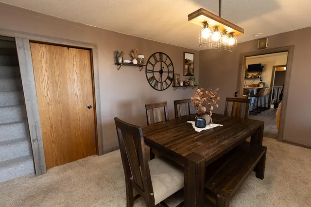 $250,000 | 16121 County Road 4 Southeast, Lake Lillian, MN 56253