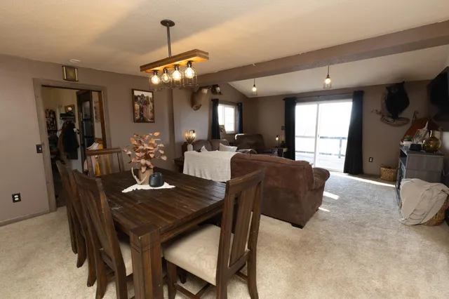 $250,000 | 16121 County Road 4 Southeast, Lake Lillian, MN 56253