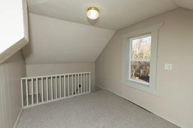 $250,000 | 16121 County Road 4 Southeast, Lake Lillian, MN 56253