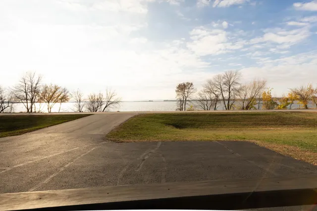 $250,000 | 16121 County Road 4 Southeast, Lake Lillian, MN 56253