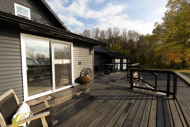 $250,000 | 16121 County Road 4 Southeast, Lake Lillian, MN 56253